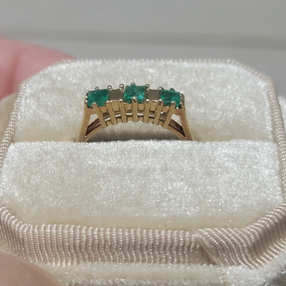 Vintage Emerald 3-Stone 14K Plumb Yellow Gold Ring