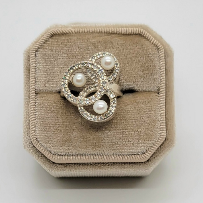 Vintage Pearl Sterling Silver Ring