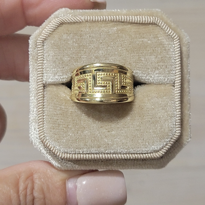 Vintage 10K Solid Yellow Gold Egyptian Style Ring