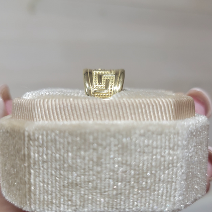 Vintage 10K Solid Yellow Gold Egyptian Style Ring